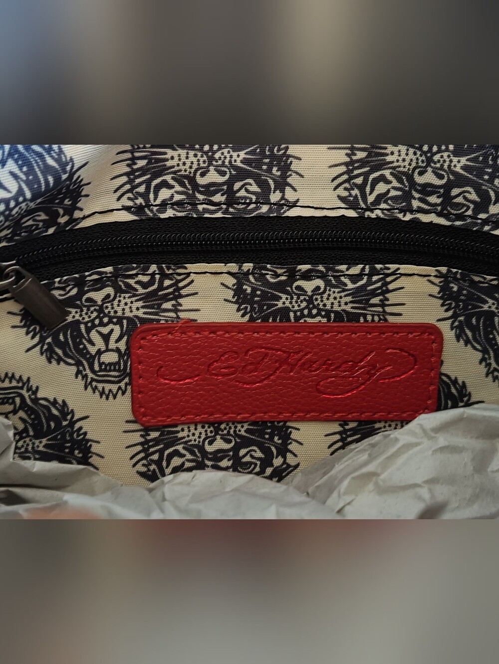 Ed Hardy Red Leopard & Heart Patch Shoulder/Crossbody Bag with Tiger Motif - Picture 7 of 9